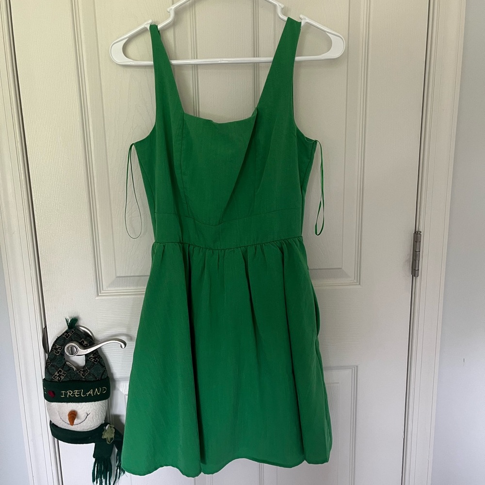 Miami Green Pleated Mini Dress Scoop Neck Sleeveless